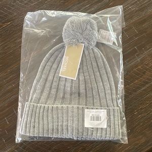 MICHAEL KORS - Women’s Grey Pom Pom Knitted Beanie Hat NWT